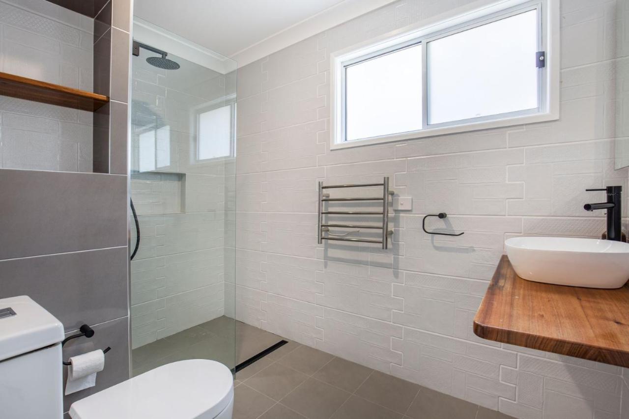 Windansea Cottage Pet Friendly Ocean Glimpses Vincentia Exterior photo